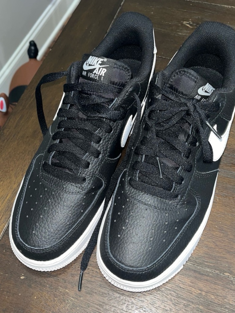 Nike Men’s Black & White Low-Top Sneakers